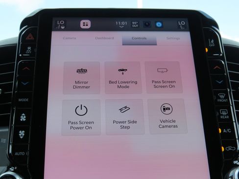 New 2025 RAM 3500 Limited image 32