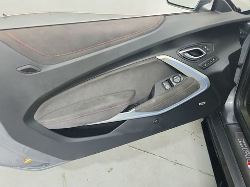 Used 2022 Chevrolet Camaro ZL1 RWD image 17
