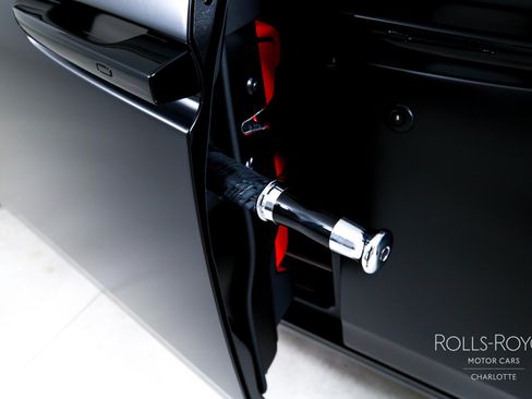 Used 2024 Rolls-Royce Phantom Extended Wheelbase w/ The Phantom Package image 33