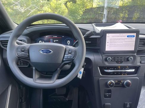 New 2025 Ford Explorer 4WD Police Interceptor image 8