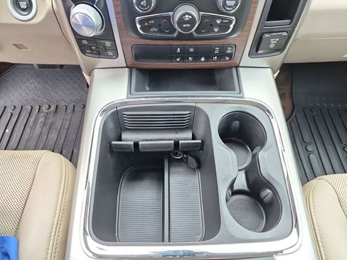 Used 2017 RAM 1500 Laramie w/ Convenience Group image 37