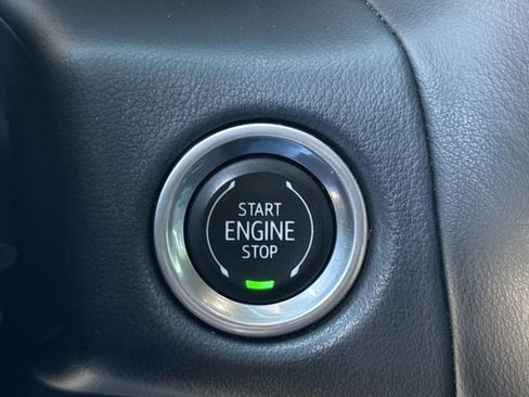 Used 2021 Chevrolet Tahoe LT w/ LT Signature Package image 39