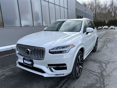 Certified 2023 Volvo XC90 B6 Plus w/ Protection Package Premier image 4