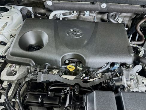 Used 2024 Toyota RAV4 XLE image 33