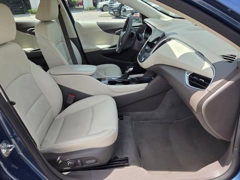 Used 2024 Chevrolet Malibu LT FWD image 16