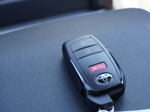 New 2026 Toyota Tacoma SR5 image 18