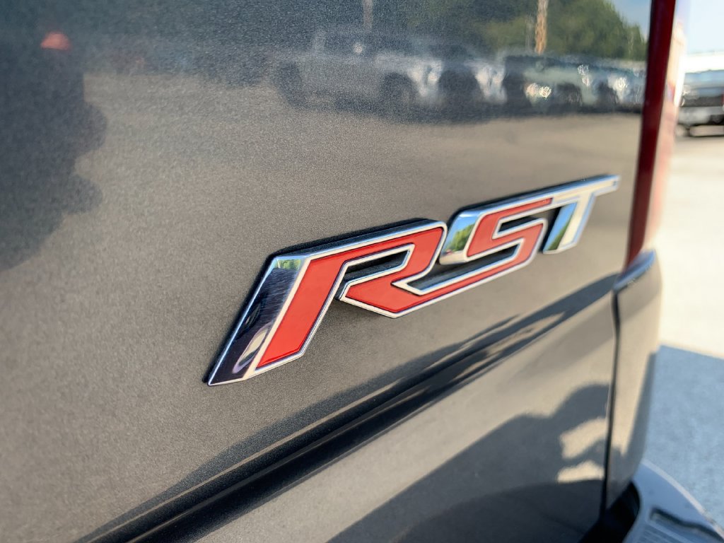 Used 2022 Chevrolet Silverado 1500 RST AWD/4WD image 36