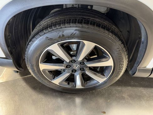 Used 2023 Honda Pilot Touring image 10