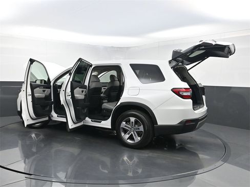 Used 2024 Honda Pilot EX-L image 38