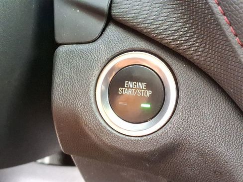 Used 2022 Chevrolet Equinox RS image 22