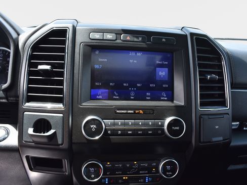 Used 2021 Ford Expedition Limited AWD/4WD image 21