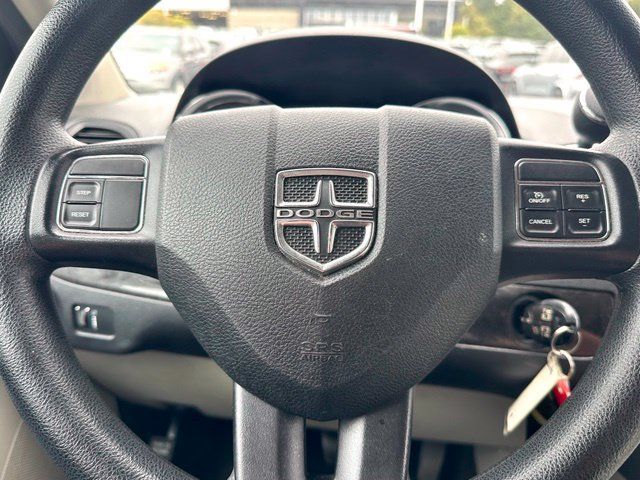 Used 2016 Dodge Grand Caravan SXT FWD image 16