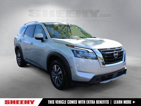 Certified 2024 Nissan Pathfinder SL w/ Cargo Package AWD/4WD image 1