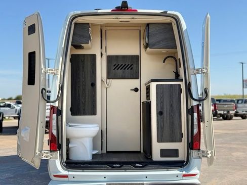 Used 2025 Mercedes-Benz Sprinter 3500 image 8