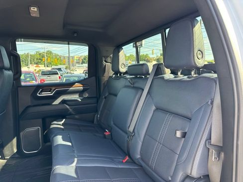Used 2023 Chevrolet Silverado 1500 High Country w/ High Country Premium Package AWD/4WD image 27