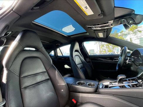 Used 2022 Porsche Panamera image 22