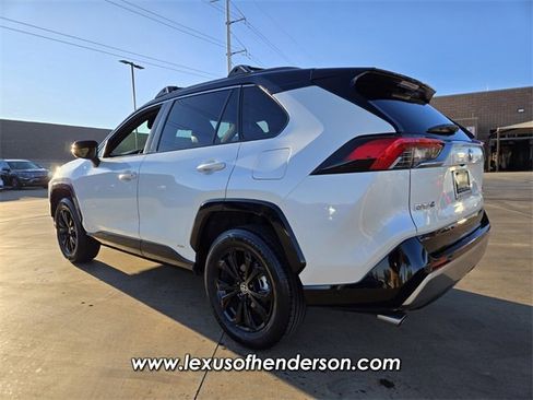 Used 2022 Toyota RAV4 XSE image 4