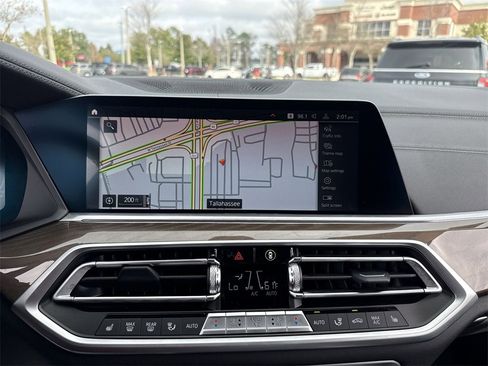 Used 2022 BMW X5 sDrive40i w/ Climate Comfort Package image 24