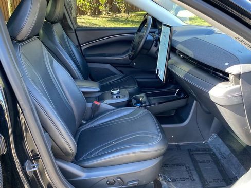 Used 2021 Ford Mustang Mach-E Premium image 39