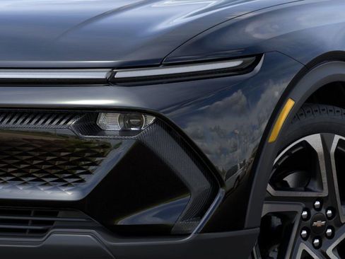 New 2026 Chevrolet Equinox EV LT FWD image 10