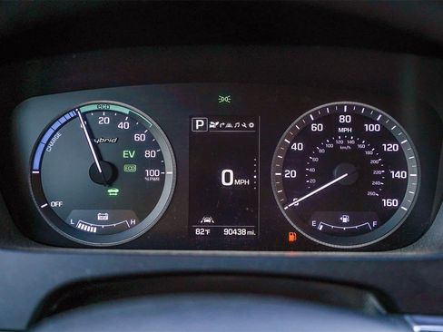 Used 2016 Hyundai Sonata Limited w/ Option Group 02 image 22