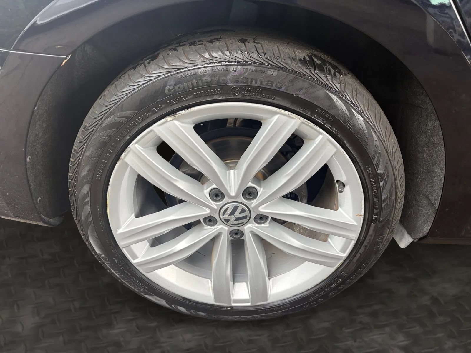 Used 2019 Volkswagen Passat 2.0T Wolfsburg w/ Wheels & Sunroof Package FWD image 40