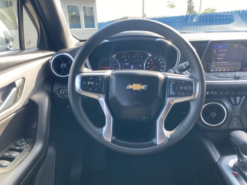 Used 2022 Chevrolet Blazer LT image 4