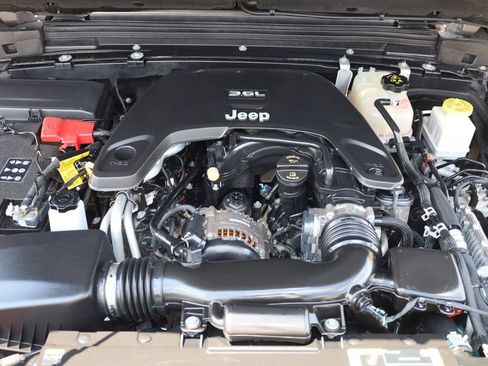 Used 2021 Jeep Gladiator Mojave w/ Auxiliary Switch Group image 20