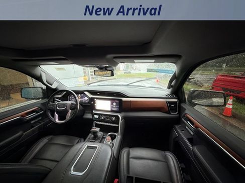 Used 2022 GMC Sierra 1500 Denali AWD/4WD image 3