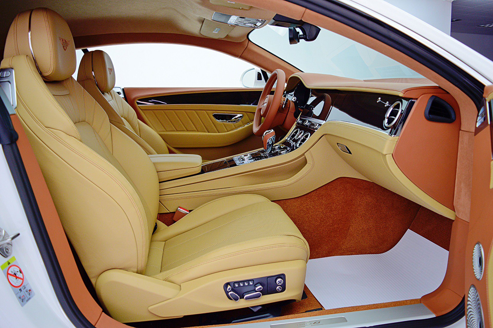 Used 2024 Bentley Continental GT AWD/4WD image 26
