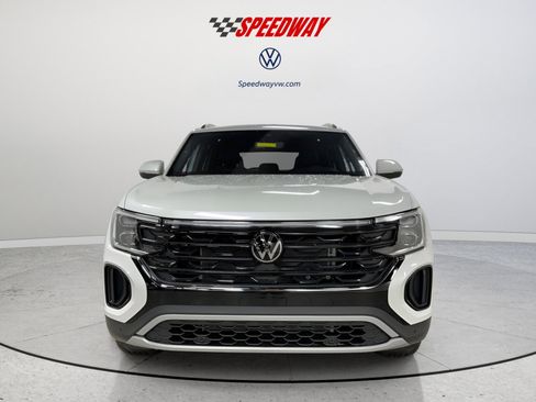 New 2026 Volkswagen Atlas Cross Sport SE AWD/4WD image 2