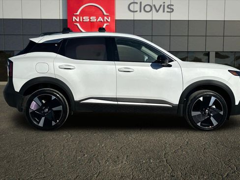 New 2026 Nissan Kicks SR image 9