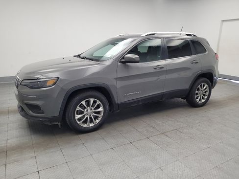 Used 2021 Jeep Cherokee Latitude Plus FWD image 2