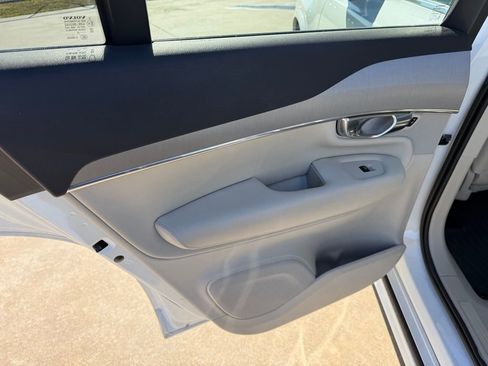 Used 2023 Volvo XC90 B5 Core w/ Protection Package image 16