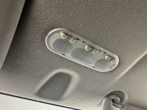 Used 2015 Nissan NV200 SV w/ Exterior Appearance Package image 25