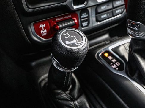 Used 2024 Jeep Wrangler Unlimited Rubicon image 38