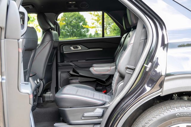 Used 2026 Ford Explorer ST-Line AWD/4WD image 36