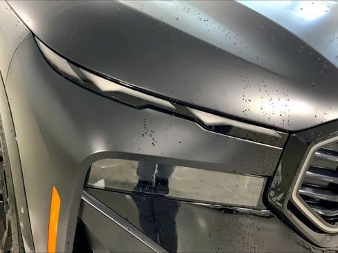 Used 2025 BMW XM image 27