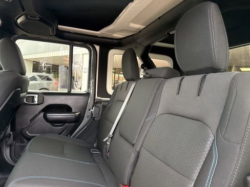 Used 2022 Jeep Wrangler Unlimited Rubicon 4xe w/ Cold Weather Group image 33