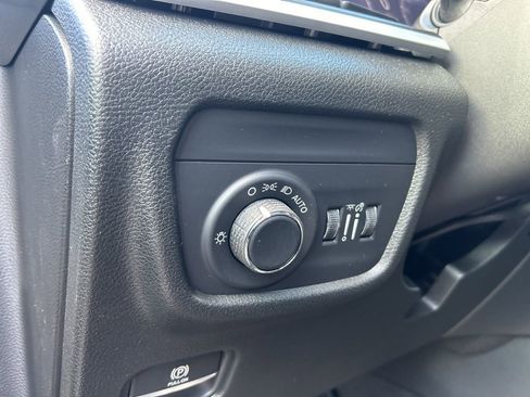 New 2025 Jeep Grand Cherokee L Laredo w/ Luxury Tech Group I image 21