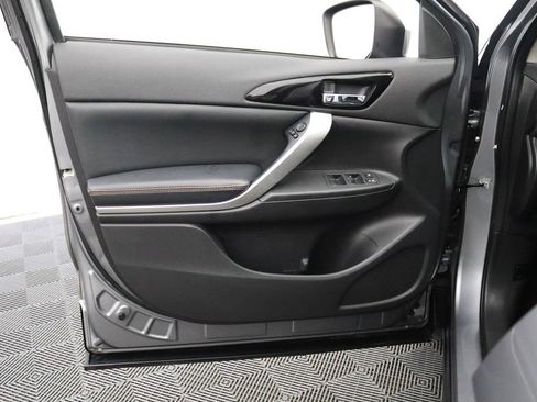 Used 2019 Mitsubishi Eclipse Cross SEL AWD/4WD image 15