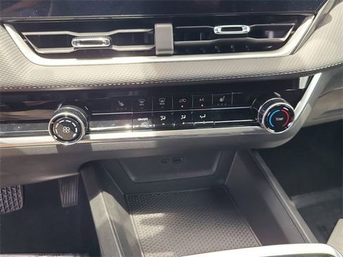 New 2026 Chevrolet Equinox LT image 34