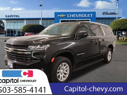 Used 2022 Chevrolet Suburban LT image 6