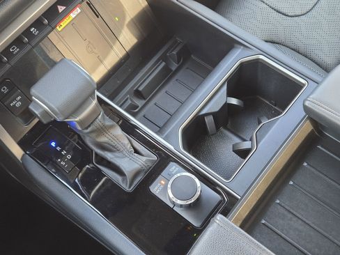 Used 2022 Toyota Tundra Limited image 23