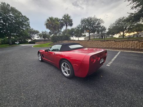 Used 2004 Chevrolet Corvette Convertible w/ Preferred Equipment Group RWD image 7