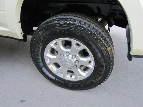Used 2022 RAM 2500 Laramie AWD/4WD image 33