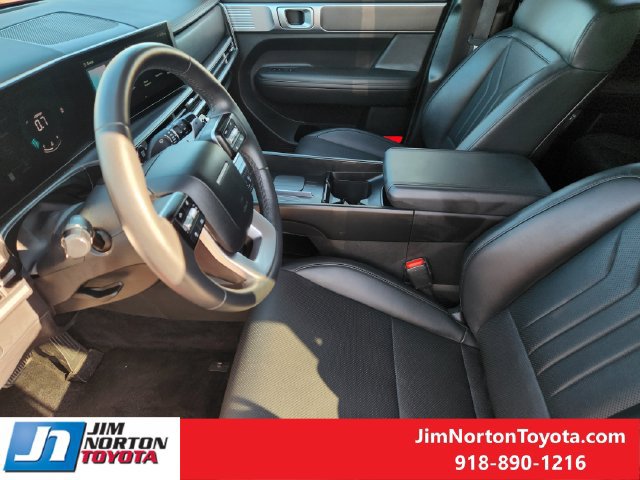 Used 2026 Hyundai Santa Fe SEL FWD image 13