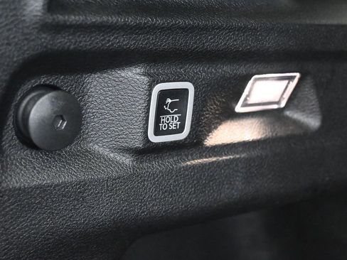 Used 2023 Jeep Grand Cherokee L Laredo RWD image 35