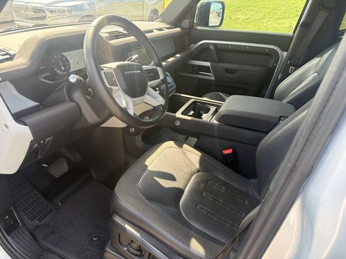 Used 2020 Land Rover Defender 110 SE AWD/4WD image 13