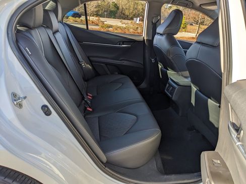 Used 2023 Toyota Camry XSE image 39